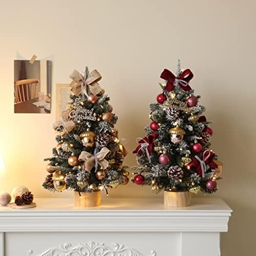 עץ חג המולד המלאכותי של אינדיאה חג המולד, עץ חג המולד המלאכותי לפני מואר, עץ חג מולד מלאכותי עם חרוטים
